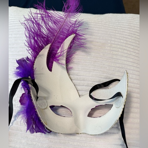 Purple and gold Masquerade Mask - Picture 4 of 4